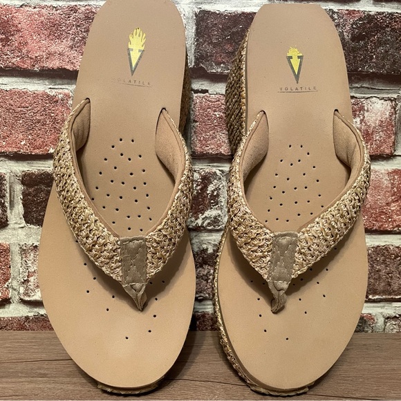 Volatile Women's Audry Wedge Thong Sandals Raffia Natural, Size 9 - Picture 3 of 9